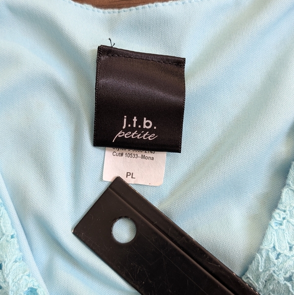 J.T.B. Vintage Y2K Blue floral eyelet top W/ asymmetrical hem & V-neckline Sz PL - Picture 7 of 8